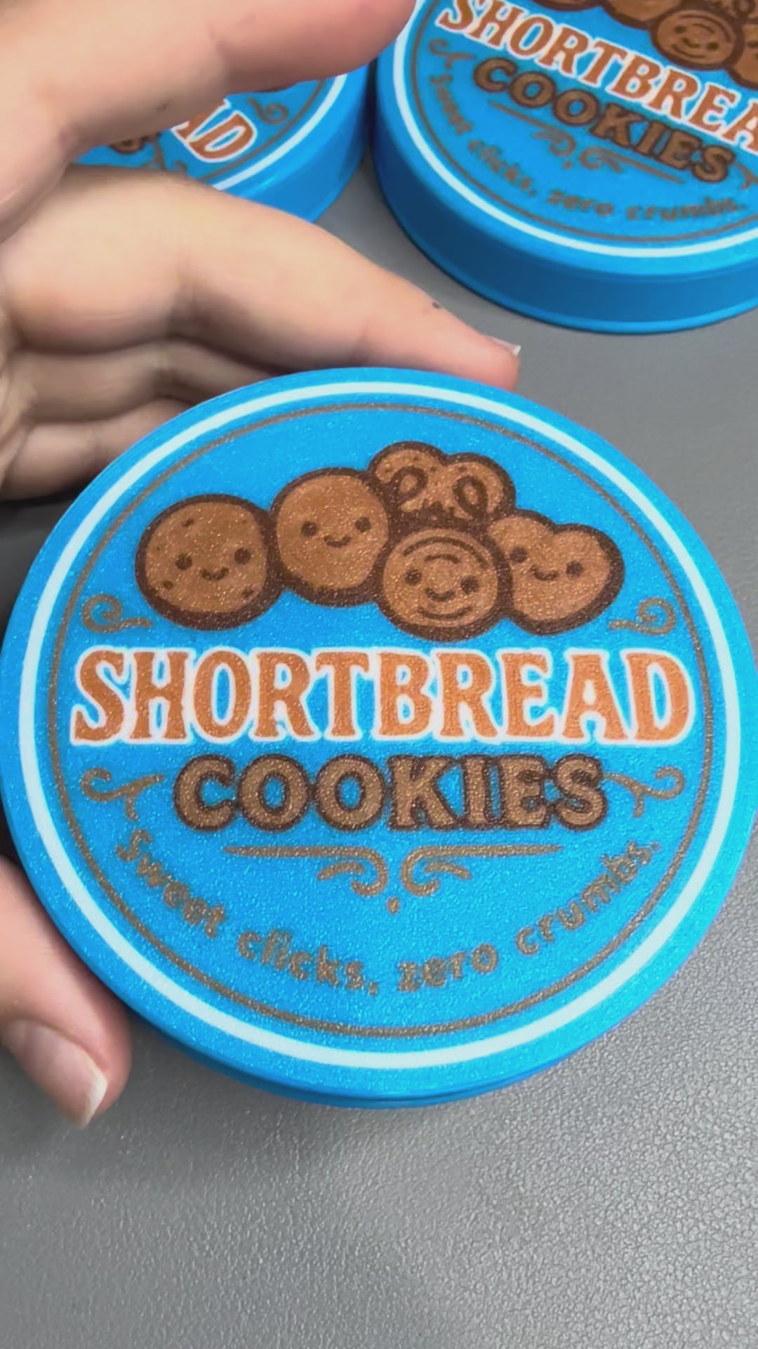 Yummy Clicky Cookie Tin